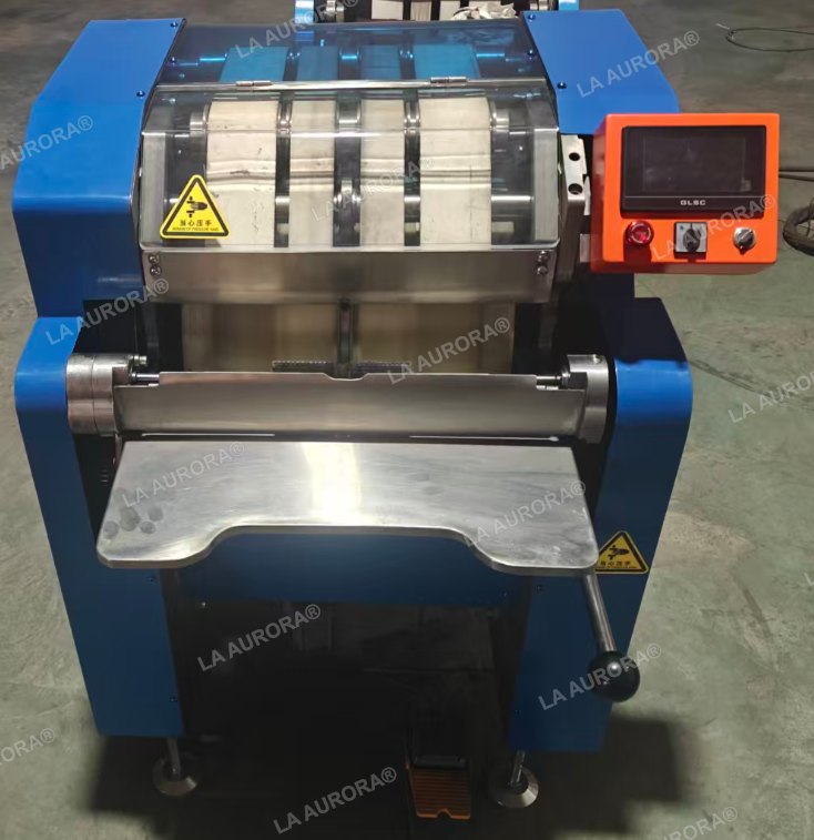 Front view of the wrapper leaf destemmer