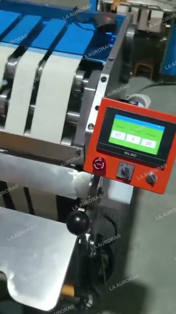 Midrib cutting on the frog-leg destemmer